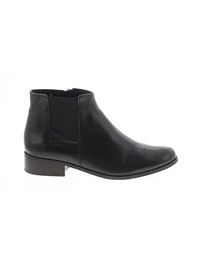 Pre-owned Vaneli Ankle Boots In Black