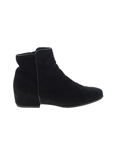 Pre-owned Vaneli Ankle Boots In Black
