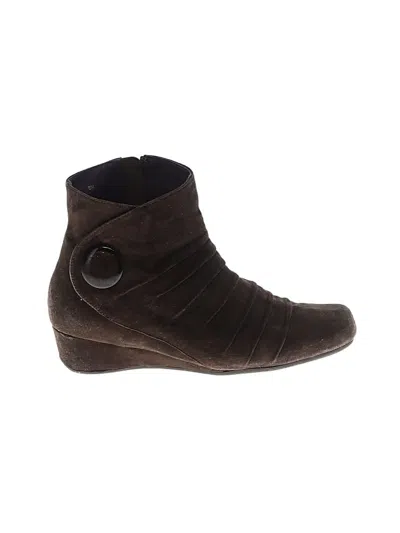 Pre-owned Vaneli Ankle Boots In Brown