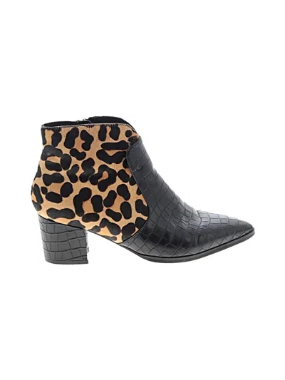 Pre-owned Vaneli Ankle Boots In Tan