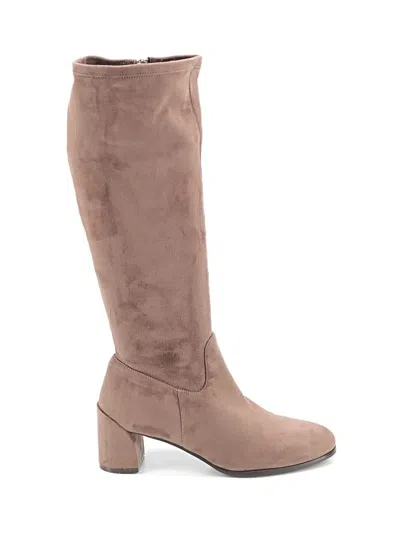 Pre-owned Vaneli Boots In Tan