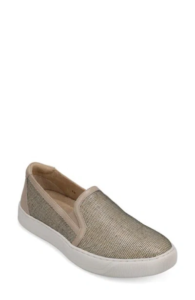 Vaneli Chilly Sneaker