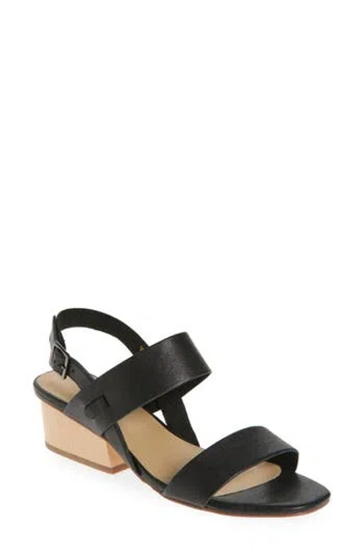 Vaneli Corene Sandal In Black