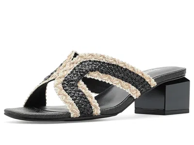 Vaneli Cyndia In Black