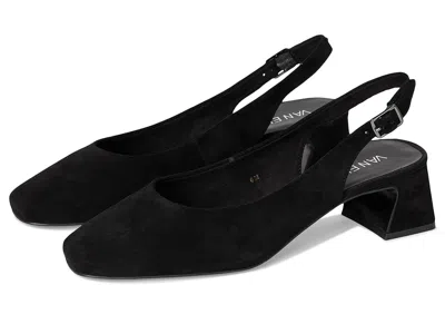 Vaneli Darsy In Black