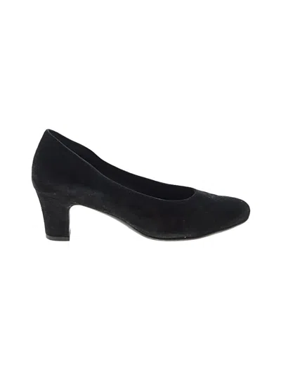 Pre-owned Vaneli Flats In Black