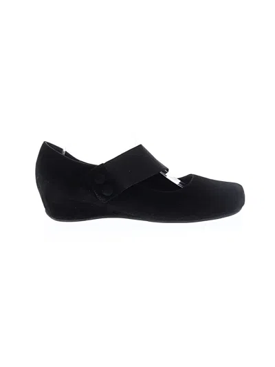 Pre-owned Vaneli Flats In Black