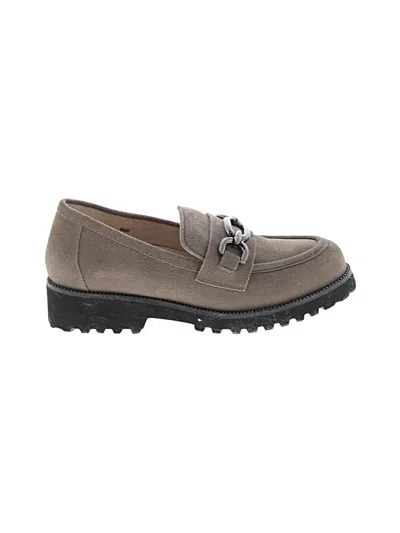 Pre-owned Vaneli Flats In Brown