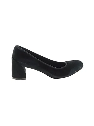 Pre-owned Vaneli Heels In Black