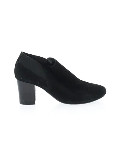 Pre-owned Vaneli Heels In Black