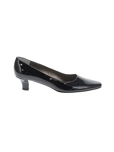 Pre-owned Vaneli Heels In Black