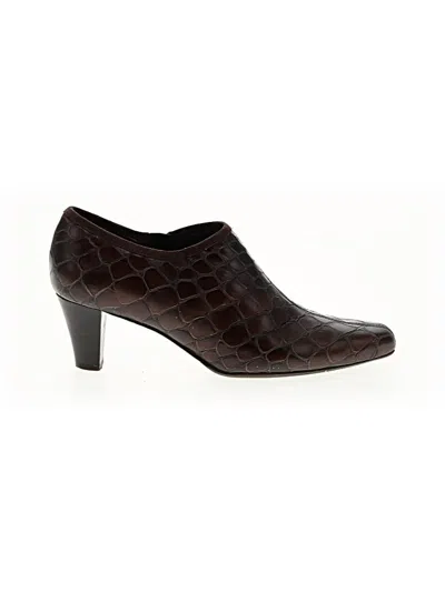 Pre-owned Vaneli Heels In Brown