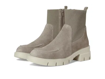 Vaneli Nalda In Brown