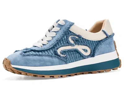 Vaneli Quiton In Multi