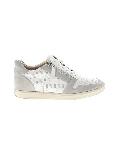 Pre-owned Vaneli Sneakers In White