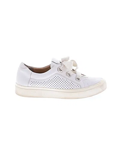 Pre-owned Vaneli Sneakers In White