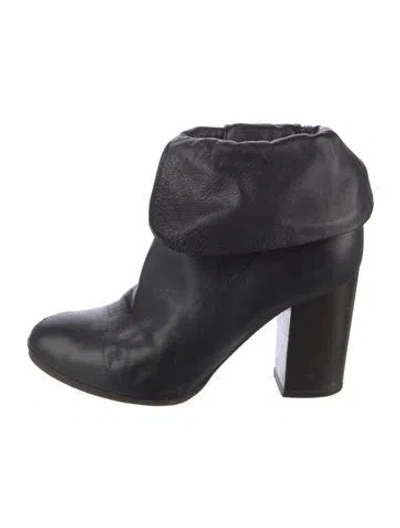 Pre-owned Vanessa Bruno Leather Boots In Black