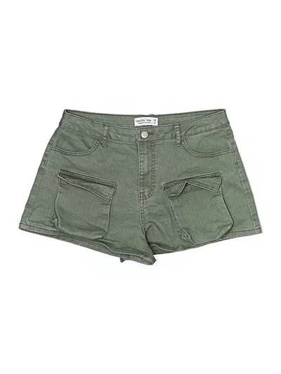 Pre-owned Vanilla Star Khaki Shorts In Green