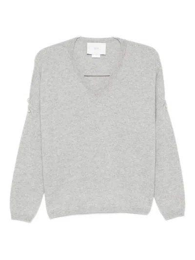 VANISÉ RELAXED-FIT GRAY SWEATER WITH PEARL BUTTON DETAILS