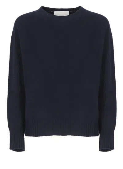Vanisé Merino Wool Long Sleeve Crew Sweater In Blue
