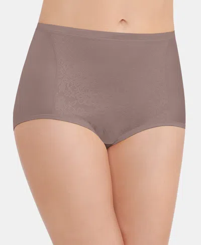 Vanity Fair Women's Smoothing Comfort With Lace Brief Underwear In Walnut (nude 1)