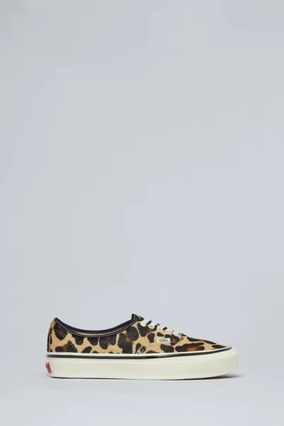Vans Signature Leopard Canvas Low Top Sneakers In Animal Print