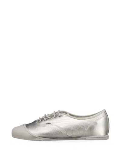VANS AUTHENTIC PRIMA SQUARE-TOE SNEAKERS