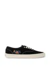 Vans Authentic Sneakers In Black