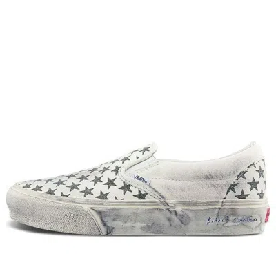 Vans Bianca Chandn X Classic Slip-on Vlt Lx 'stressed Black' In Gray