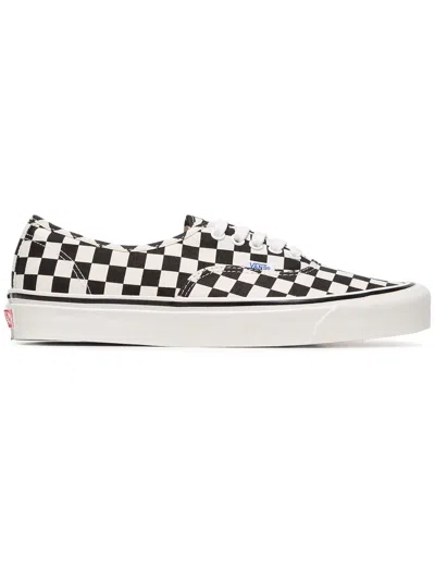 Vans Black And White Ua Classic Lace-up Dx Check Cotton Sneakers In Black White
