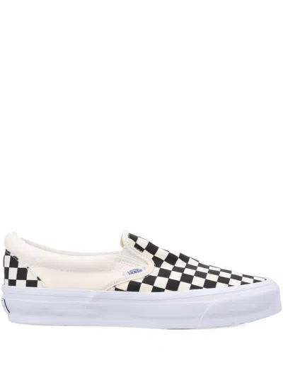 VANS CHECKERBOARD SNEAKERS