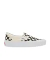 Vans Ua Classic Slip-on Stackform Sneakers Checkerboardblack/ White In White