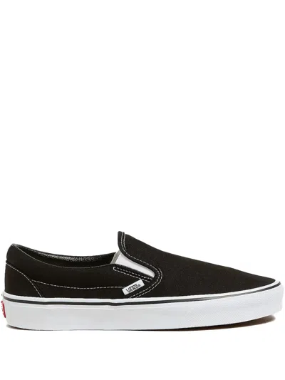 VANS CLASSIC SLIP-ON "BLACK/WHITE" SNEAKERS