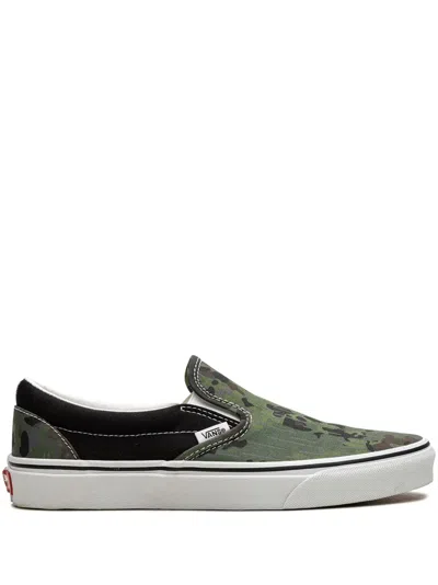 Vans Classic Slip-on "camo" Sneakers In Grün