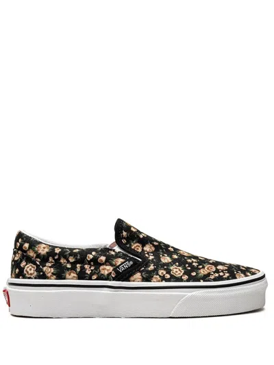 Vans Classic Slip-on Sneakers In Black