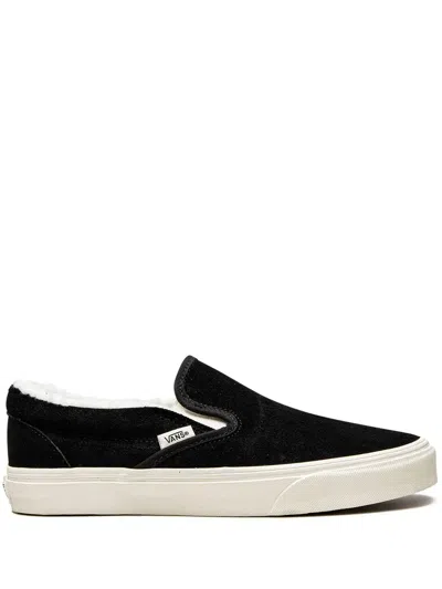 Vans Classic Slip-on Sneaker In Black