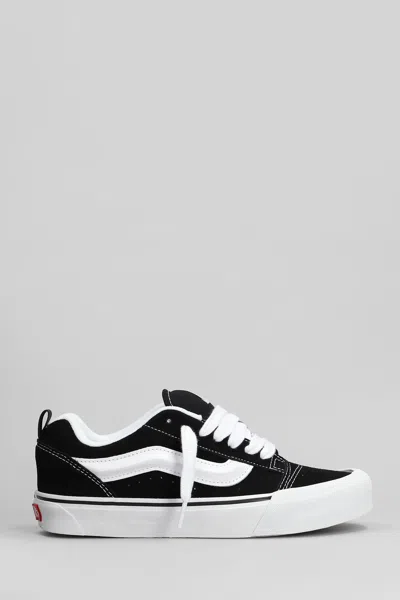 Vans Knu Skool Sneaker In Black