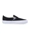 Vans Comfycush Classic Slip On   Unisex In Black White