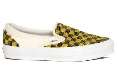 Pre-owned Vans Men's  Classic Slipon Lx One Block Down Caution Sneakers In Yellow/black/white