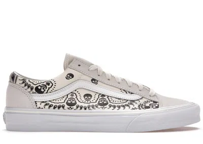 Pre-owned Vans Men's  Style 36 Skull Bandana Sneakers In White/black