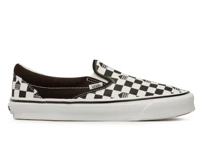 Pre-owned Vans Men's  Ua Og Classic Slipon Lx Dover Street Market Checkerboard Sneakers In White/black In Multi
