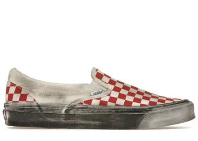 Pre-owned Vans Men's  Vault Ua Og Classic Slipon Lx Stressed Checkerboard Sneakers In Red/white In Multi