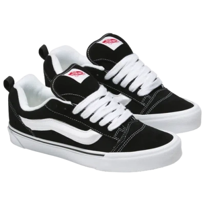 Vans Knu Skool Sneaker In Black