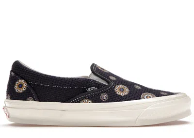 Pre-owned Vans Og Classic Slipon Lx Kith For Vault Medallion Sneakers In Navy Blue Blazer/white/orange In Multi