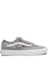 Vans Authentic 44 Dx In Grau