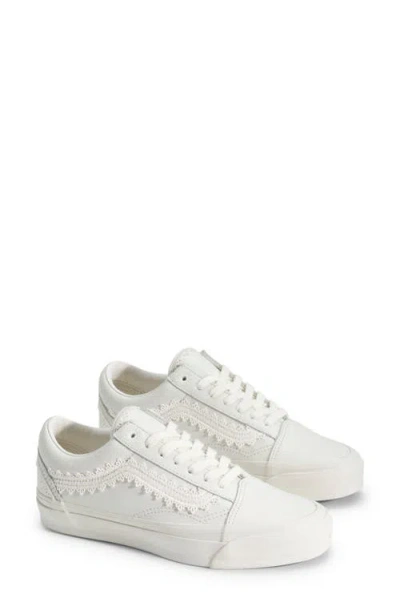 Vans Premium Old Skool Sneaker In White