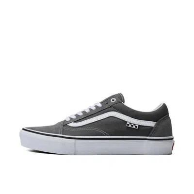 Vans Ua Old Skool Sneakers In Gray