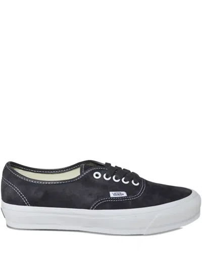 Vans Stitched Sneakers In Black