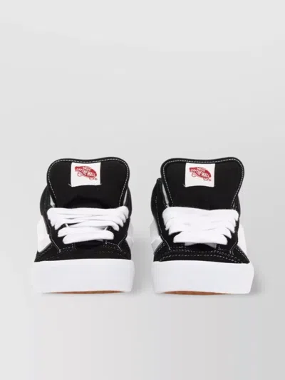 Vans Stitching Contrast Round Toe Rubber Sole In White