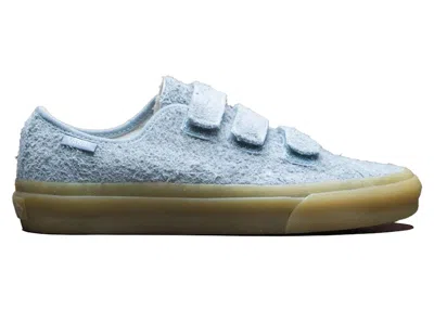 Pre-owned Vans Style 23 V Fuzzy Suede (women's) Sneakers In Arona